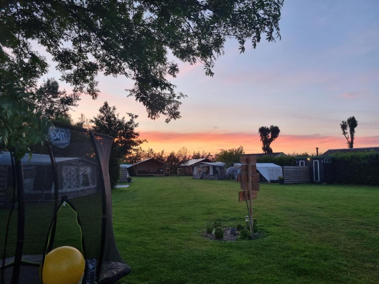 Camping De Tulpenweide Breezand Luaran gambar