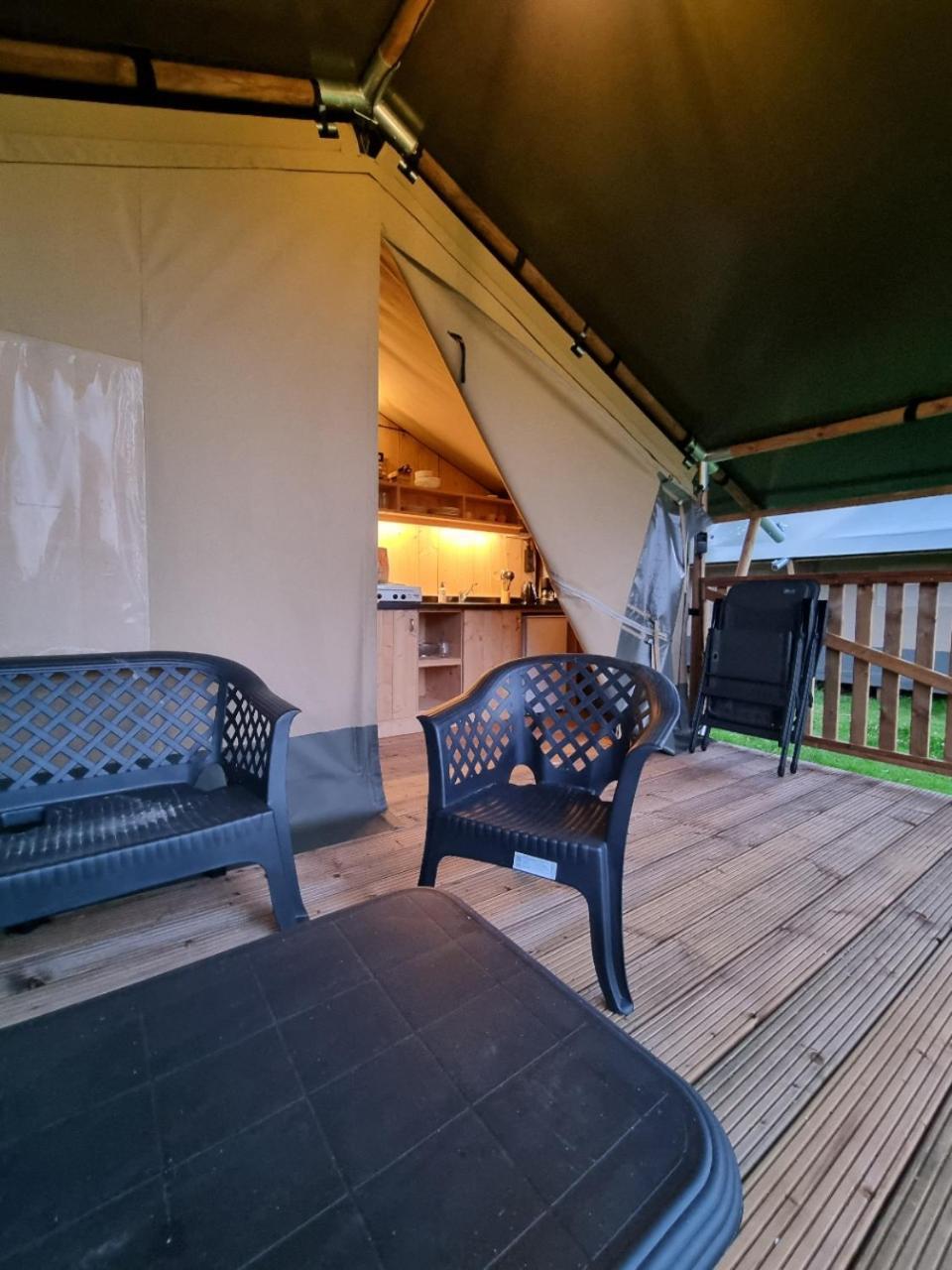 Camping De Tulpenweide Breezand Bilik gambar