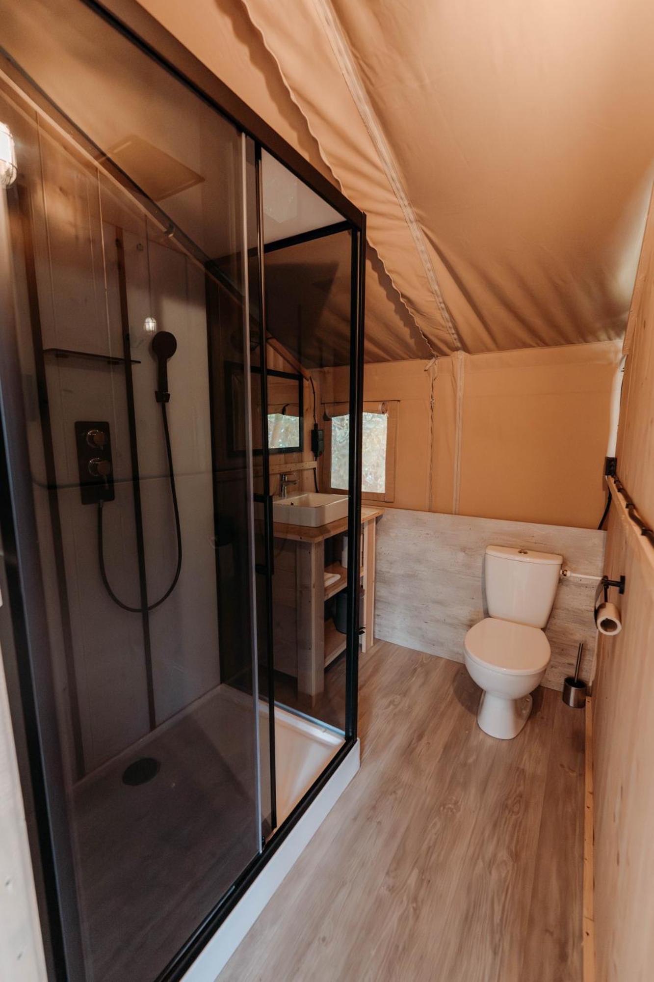 Camping De Tulpenweide Breezand Bilik gambar